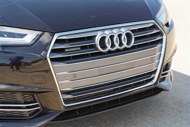 Used 2017 Audi A4 2.0T Premium Plus w/ Premium Plus Package AWD/4WD image 25