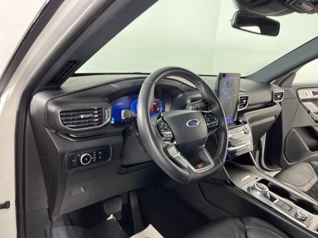 Used 2024 Ford Explorer ST w/ Equipment Group 401A AWD/4WD image 16