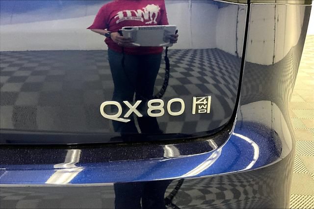 Used 2025 INFINITI QX80 Sensory AWD/4WD image 9