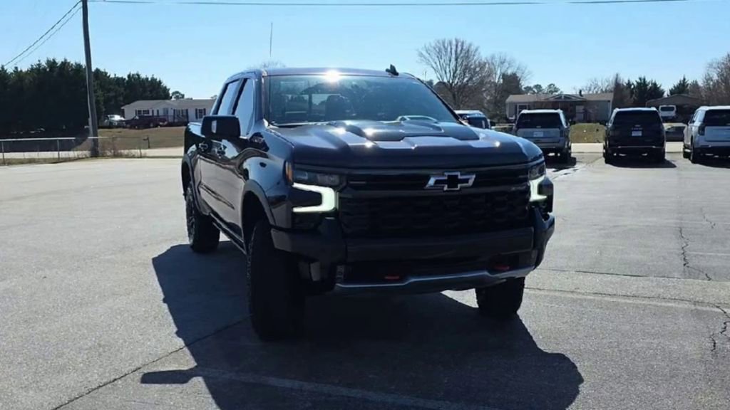Certified 2022 Chevrolet Silverado 1500 ZR2 w/ Technology Package image 6