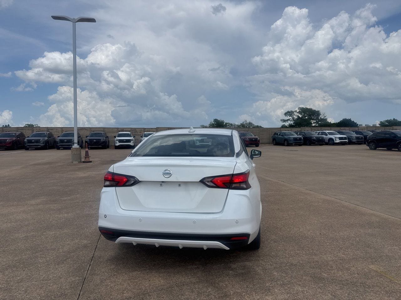 Certified 2022 Nissan Versa SV FWD image 15