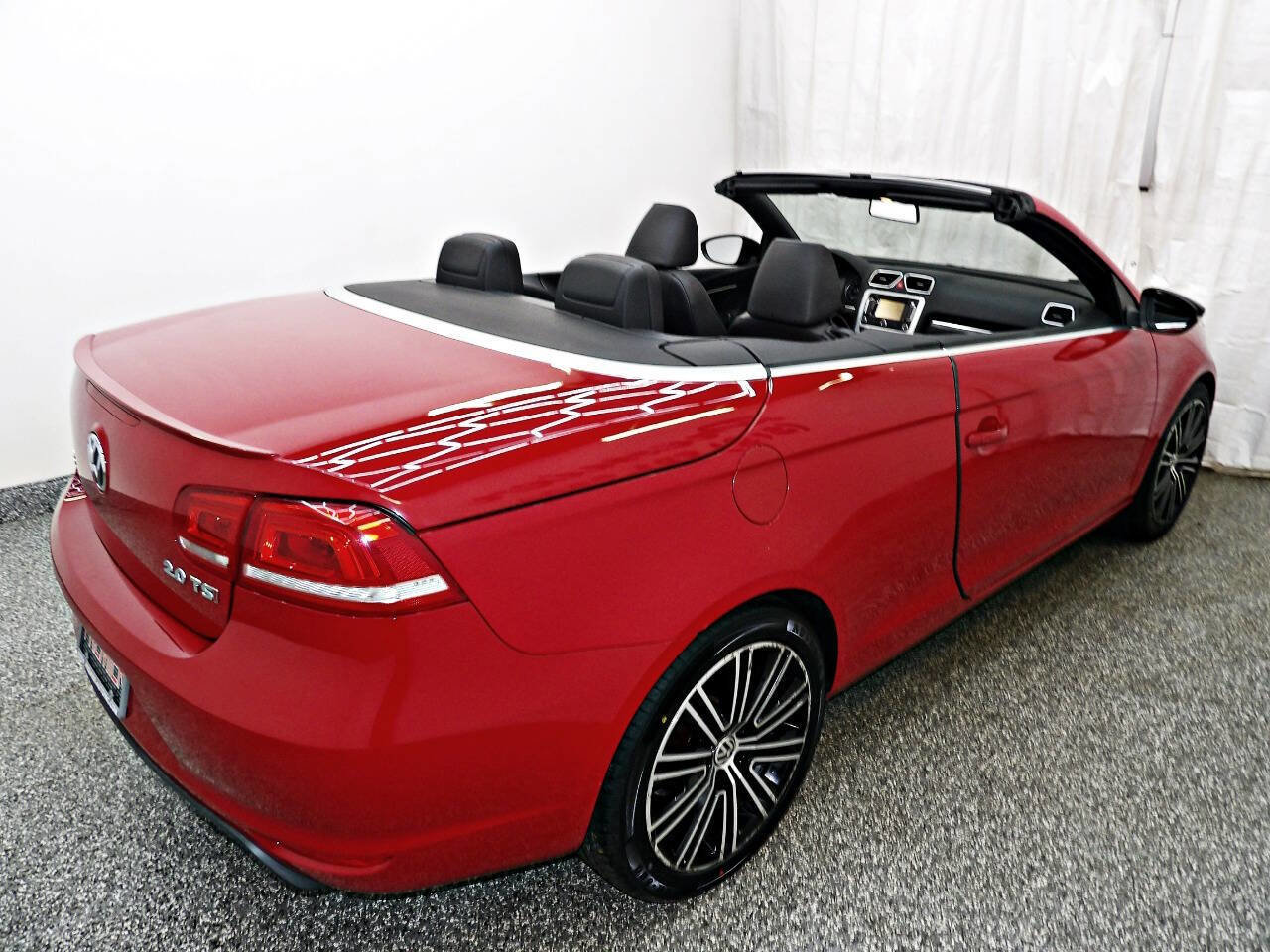 Used 2014 Volkswagen Eos image 23