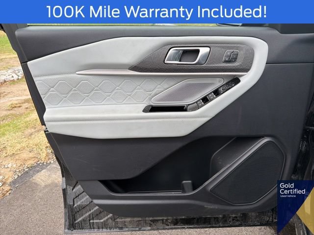 Used 2025 Ford Explorer Platinum w/ LUX Leather Package AWD/4WD image 27