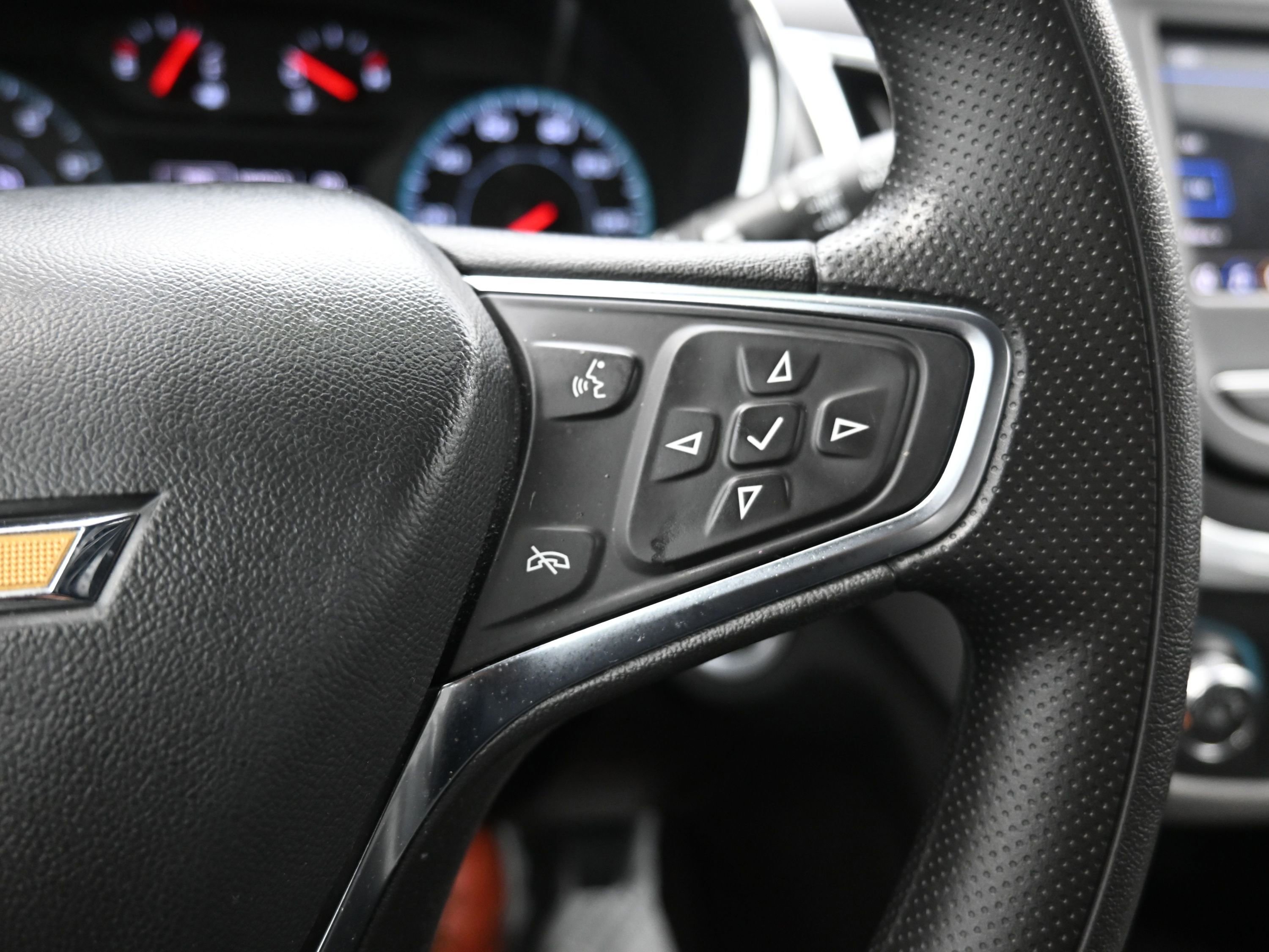 Used 2024 Chevrolet Equinox LS image 34