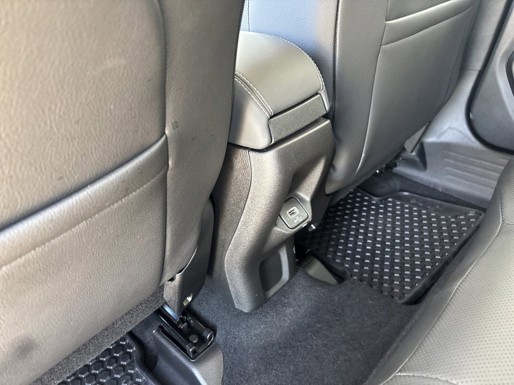 Used 2023 Jeep Renegade Limited image 29