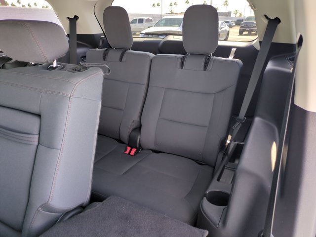 Used 2025 Ford Explorer Active AWD/4WD image 19