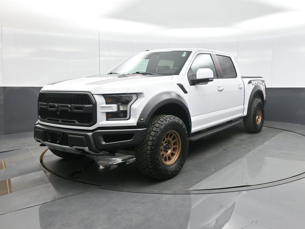 Used 2018 Ford F150 Raptor w/ Equipment Group 802A Luxury image 3