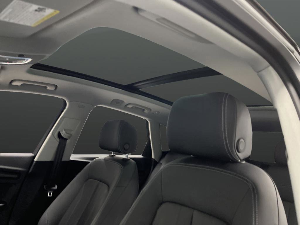 Used 2023 Audi Q5 2.0T Premium w/ Convenience Package image 7