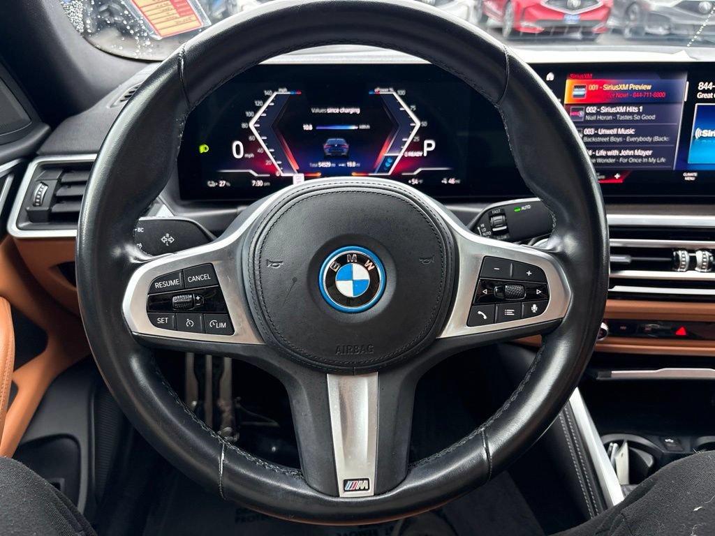 Used 2022 BMW i4 eDrive40 w/ M Sport Package RWD image 17