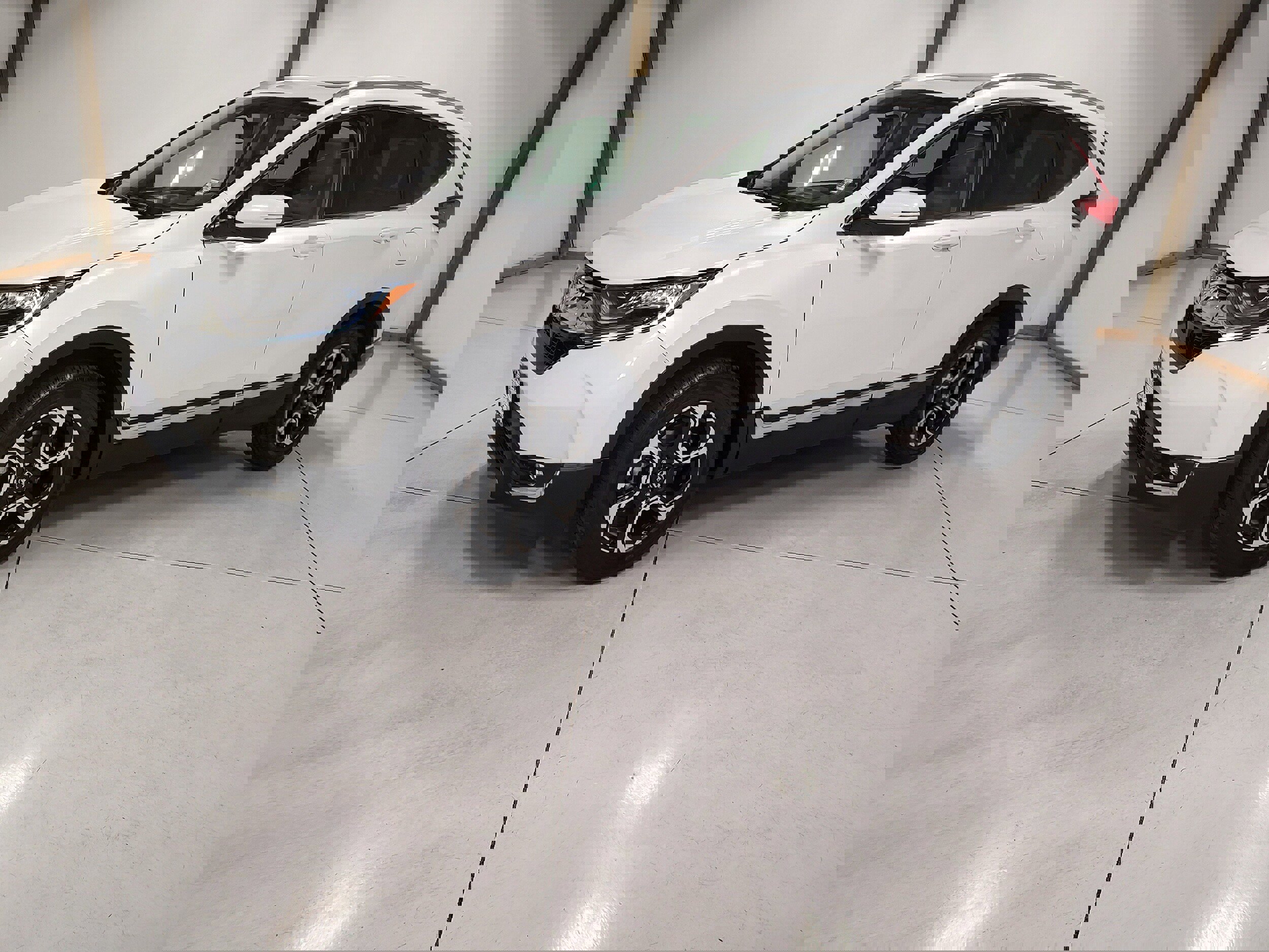 Used 2019 Honda CR-V Touring image 4