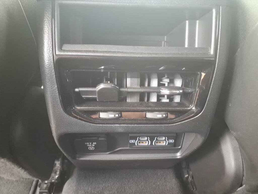 Used 2024 Jeep Grand Cherokee Altitude RWD image 14