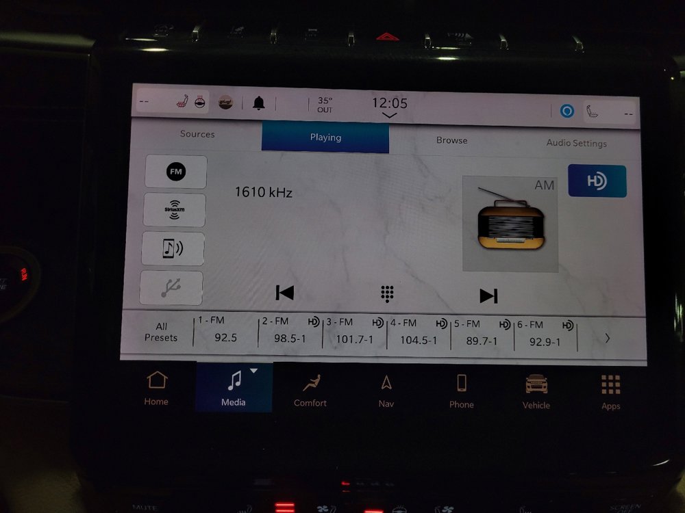 Used 2021 Jeep Grand Cherokee L Limited w/ Luxury Tech Group II image 25