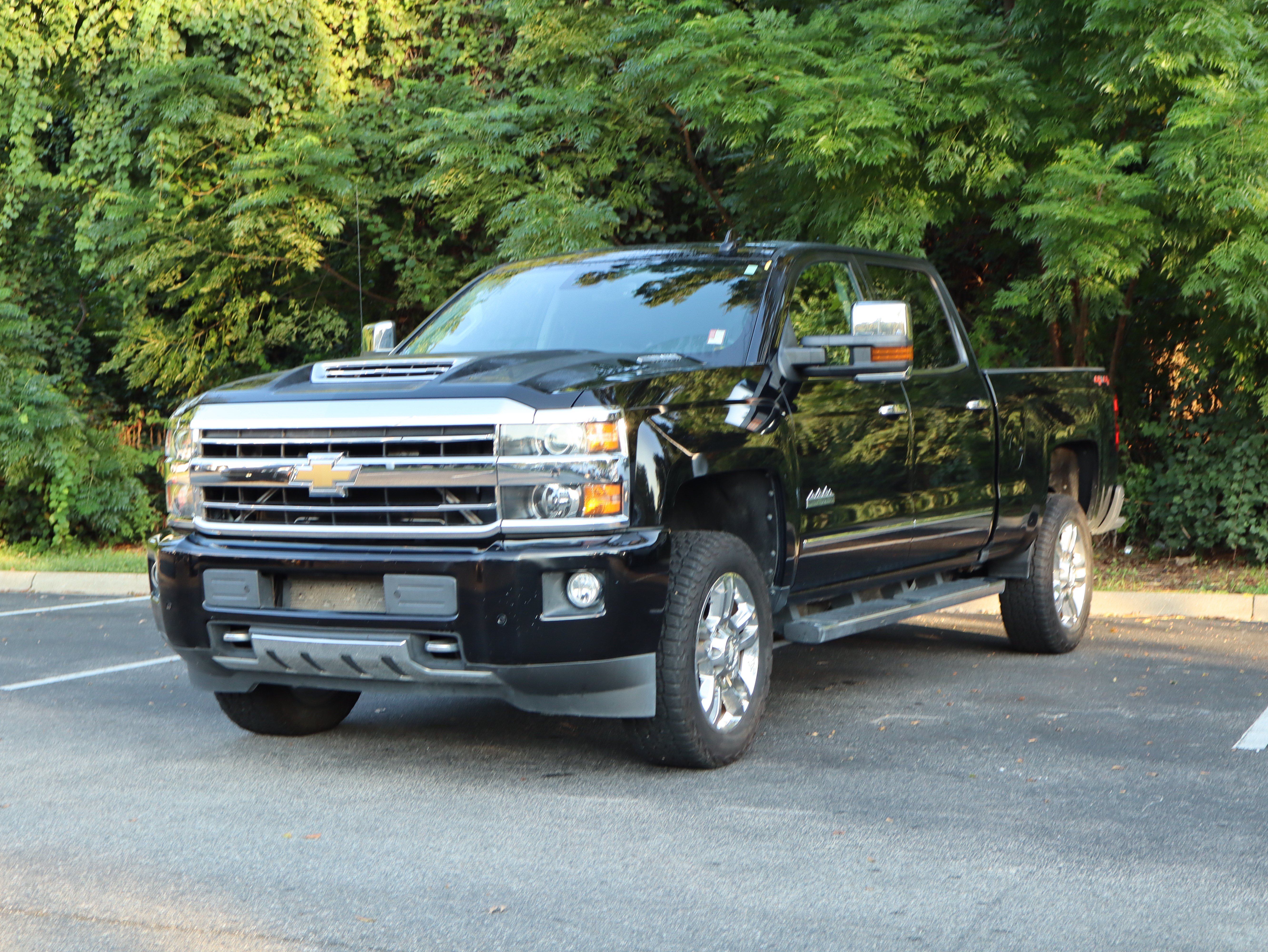 Used 2018 Chevrolet Silverado 2500 High Country w/ Duramax Plus Package AWD/4WD image 5