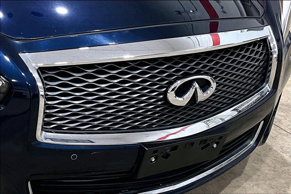Used 2019 INFINITI Q70 Luxe image 24