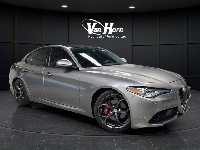 Used 2019 Alfa Romeo Giulia Ti Sport w/ Quick Order Package 22U Sport RWD image 1