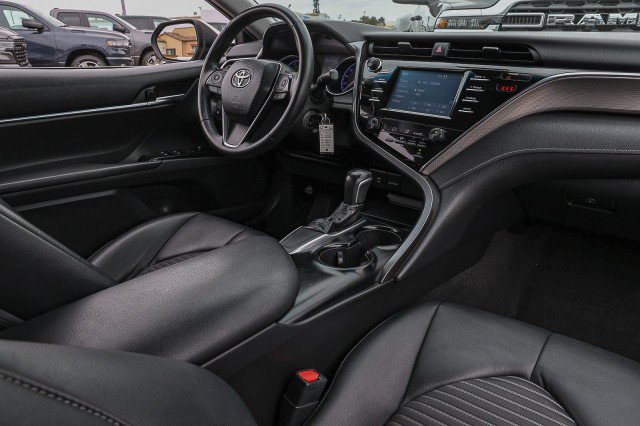 Used 2018 Toyota Camry SE FWD image 32
