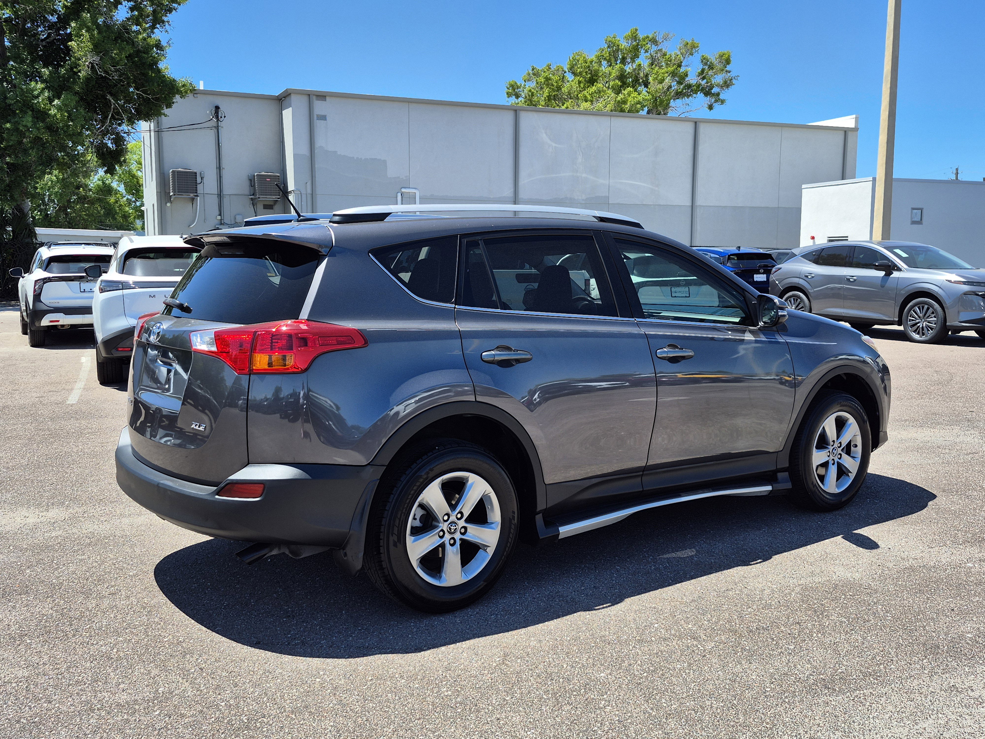 Used 2015 Toyota RAV4 XLE FWD image 6