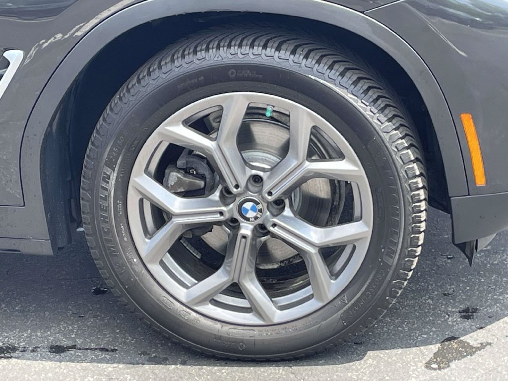 Used 2022 BMW X3 xDrive30i w/ Premium Package 2 (ZPA) AWD/4WD image 4