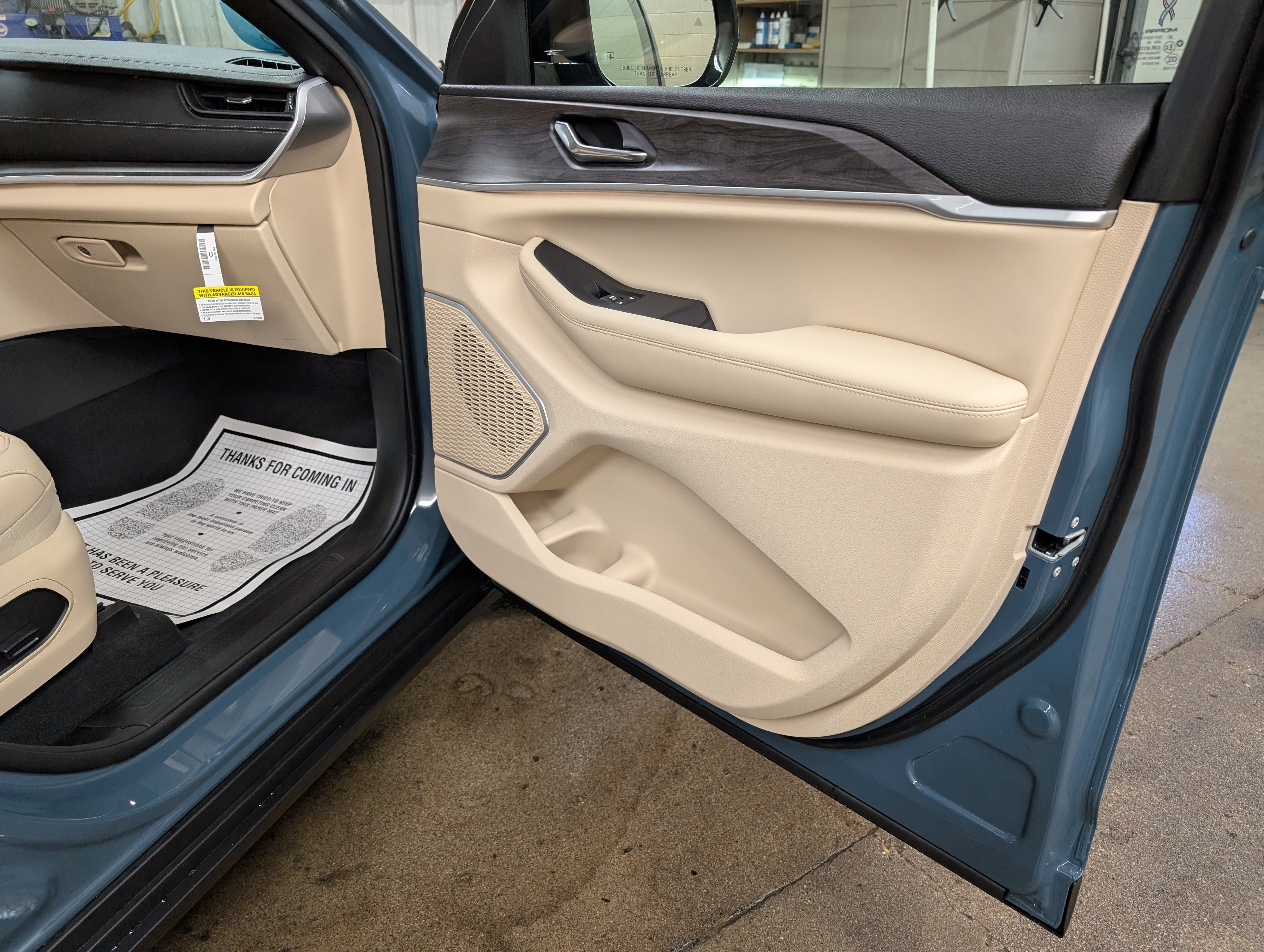 New 2026 Jeep Grand Cherokee Limited AWD/4WD image 5