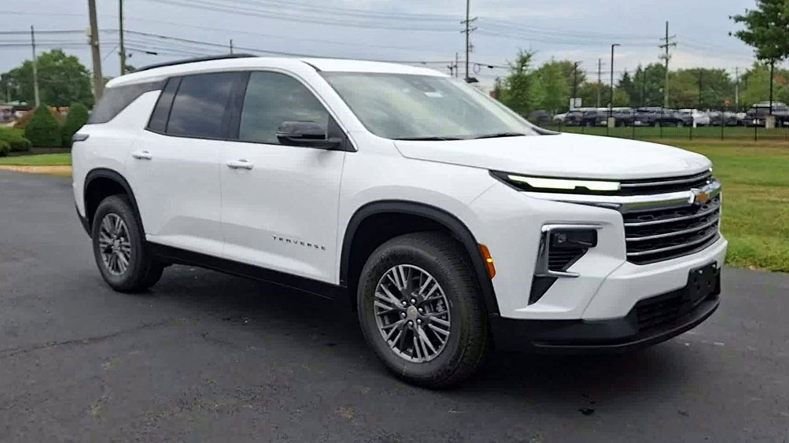 New 2026 Chevrolet Traverse LT image 5