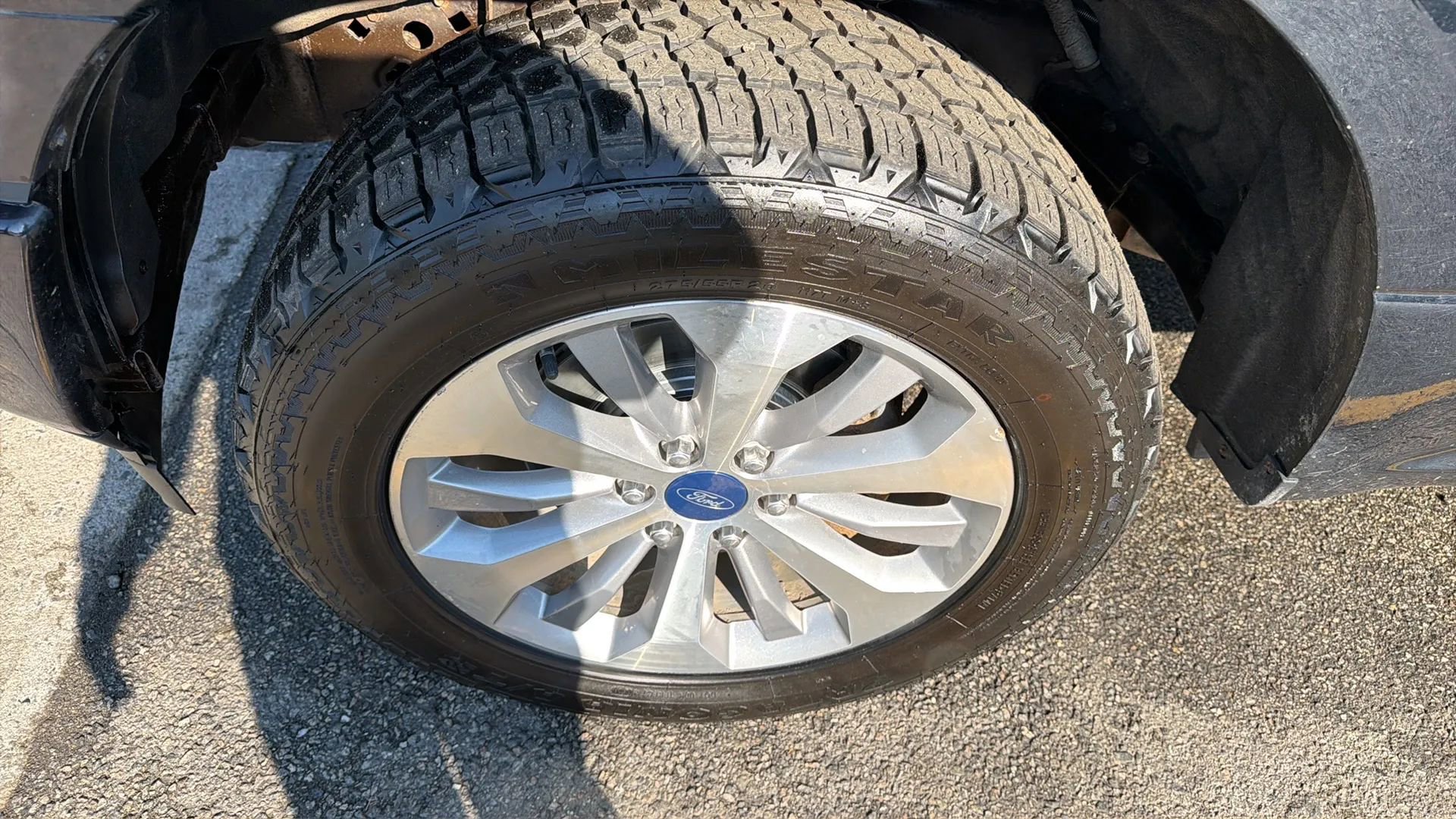 Used 2018 Ford F150 XL w/ Equipment Group 101A Mid AWD/4WD image 9