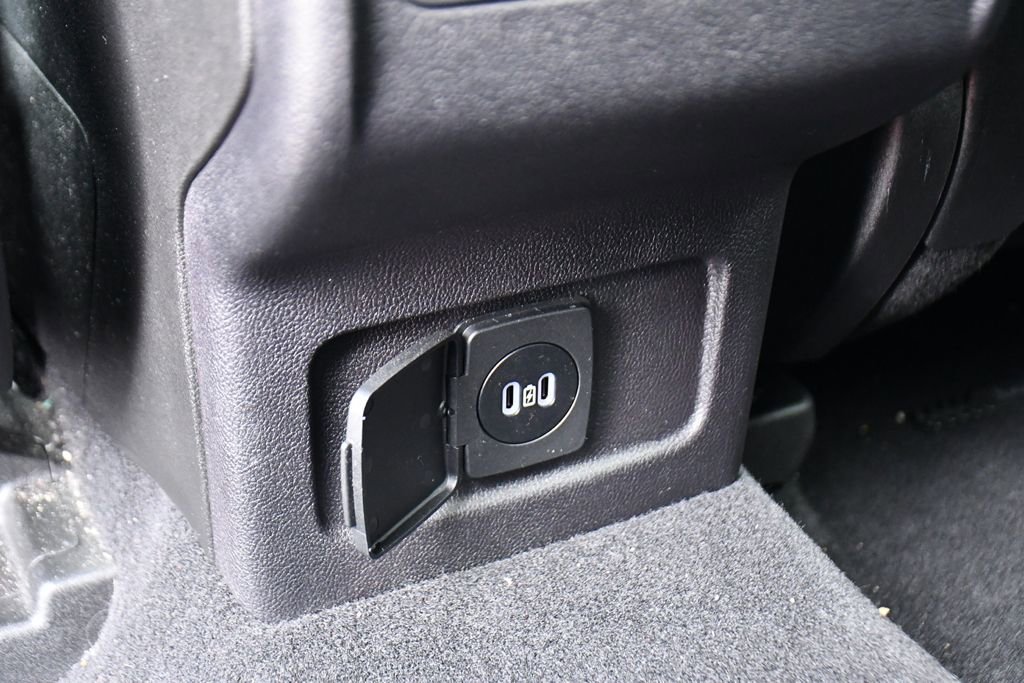 Used 2023 Lincoln Corsair AWD image 21