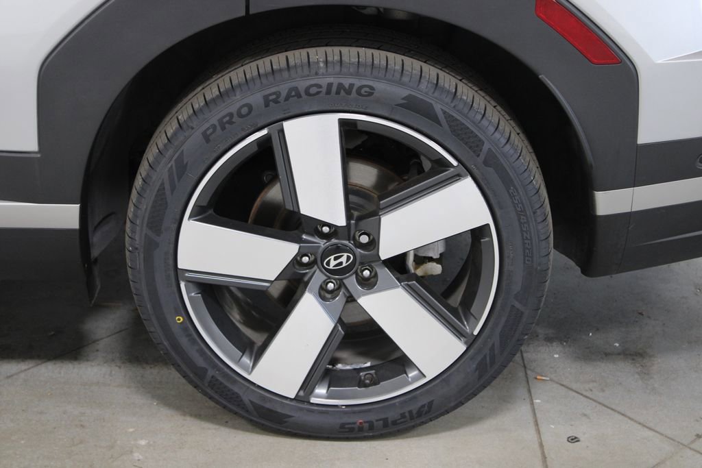 Used 2024 Hyundai Santa Fe Limited image 17