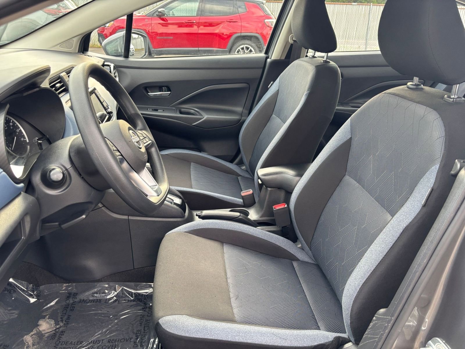 Used 2025 Nissan Versa SV FWD image 34