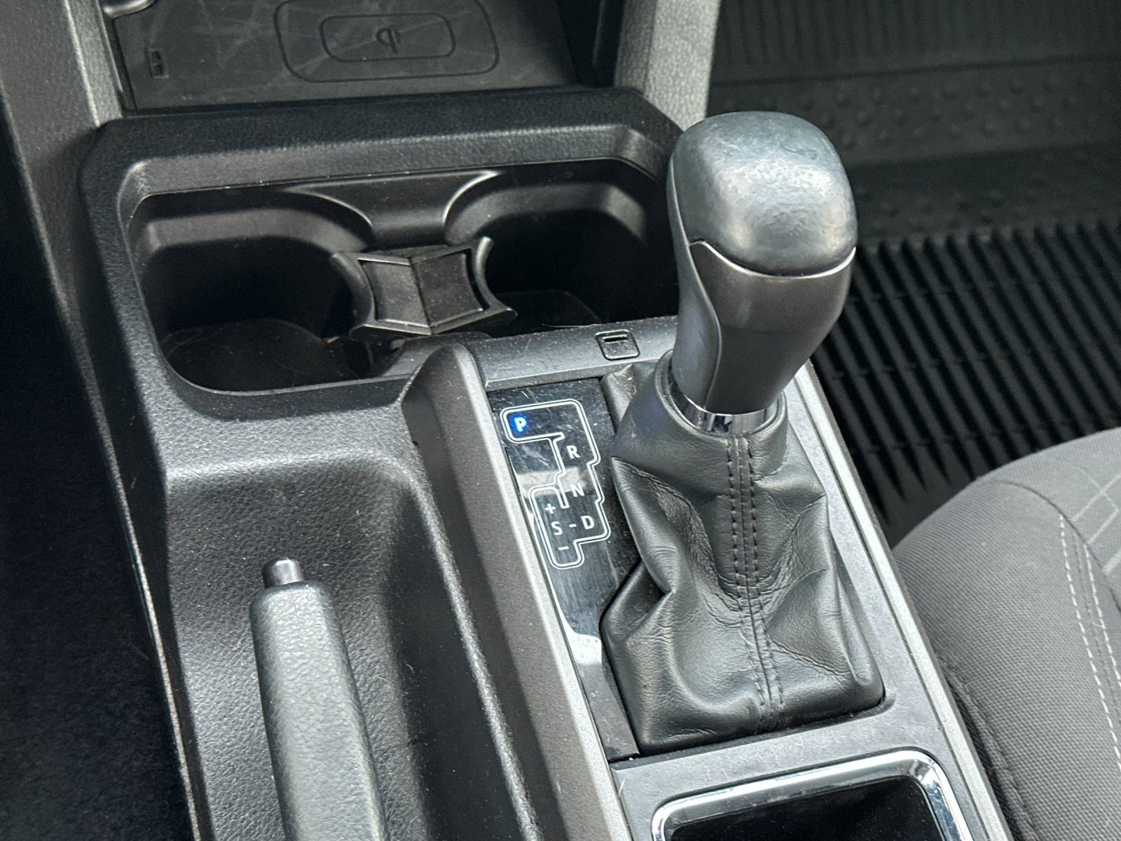 Used 2019 Toyota Tacoma TRD Off-Road image 19