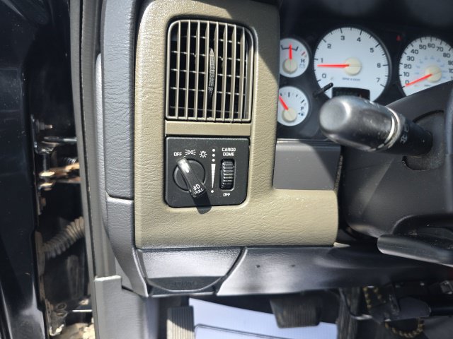 Used 2004 Dodge Ram 2500 Truck SLT w/ Trailer Tow Group AWD/4WD image 22