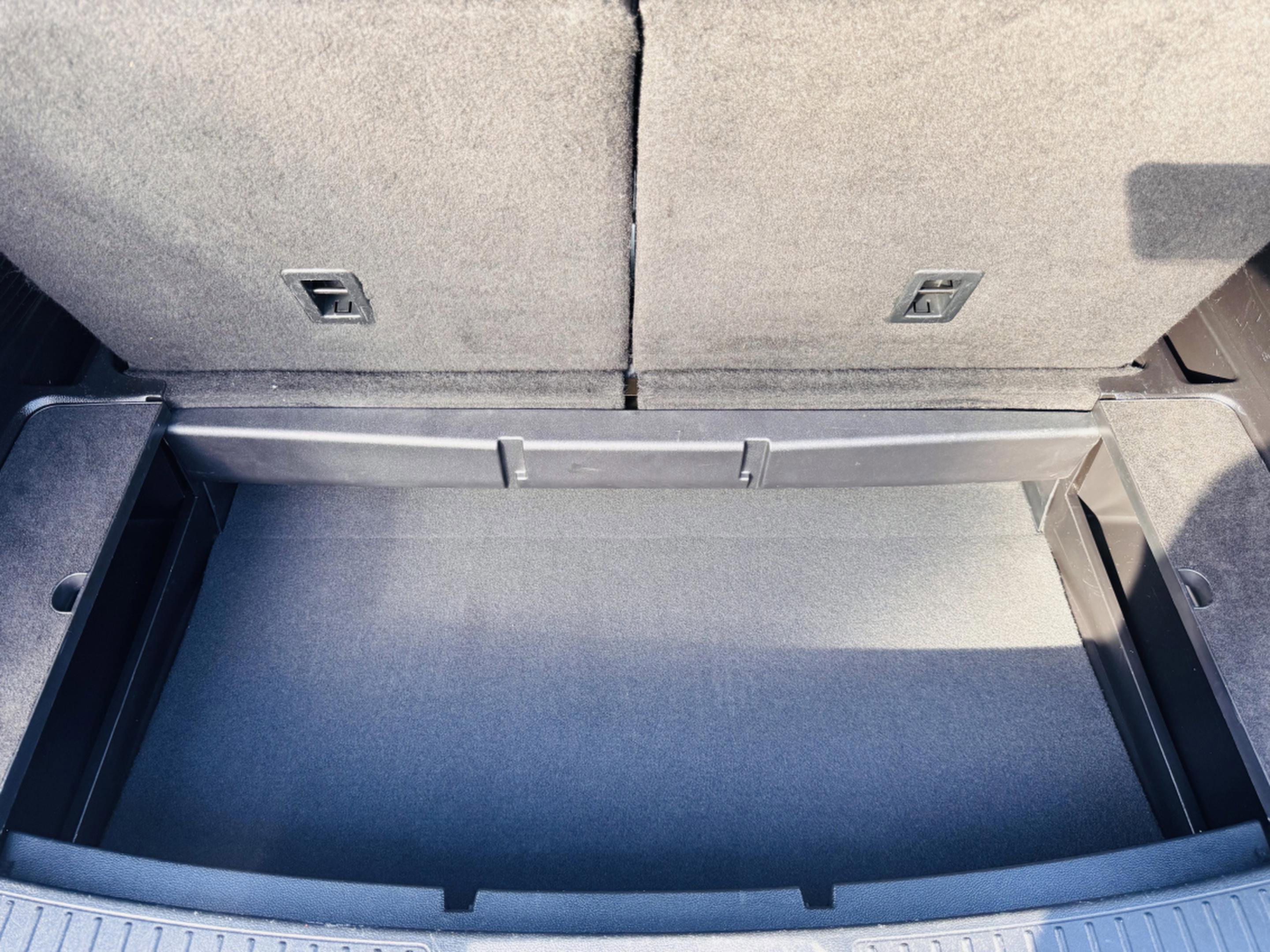 Used 2020 Ford Explorer Limited w/ Class III Trailer Tow Package image 31