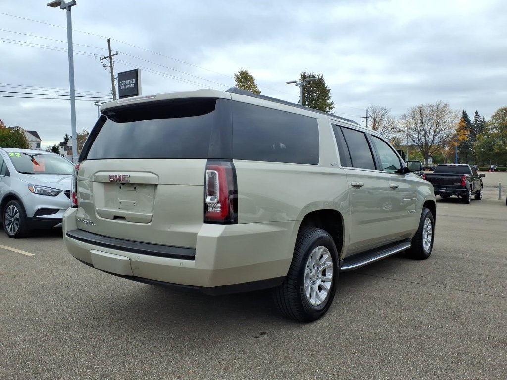 Used 2015 GMC Yukon XL SLT w/ Open Road Package AWD/4WD image 4