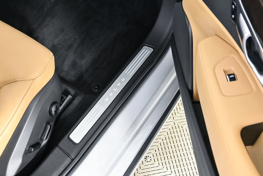 Used 2018 Volvo S90 T5 Momentum w/ Convenience Package image 25