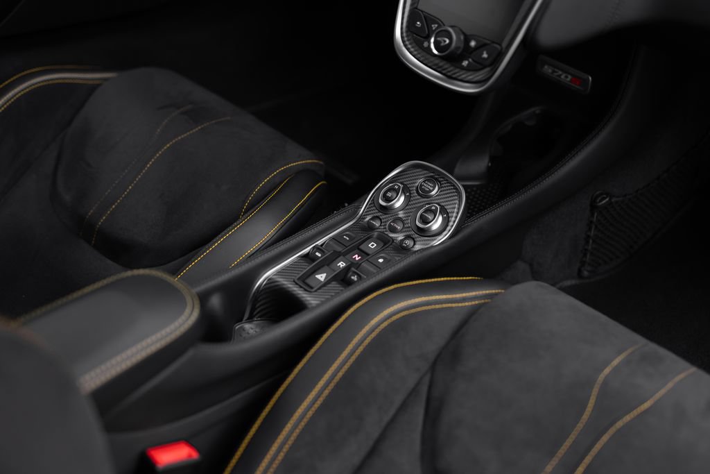 Used 2019 McLaren 570S Spider RWD image 21