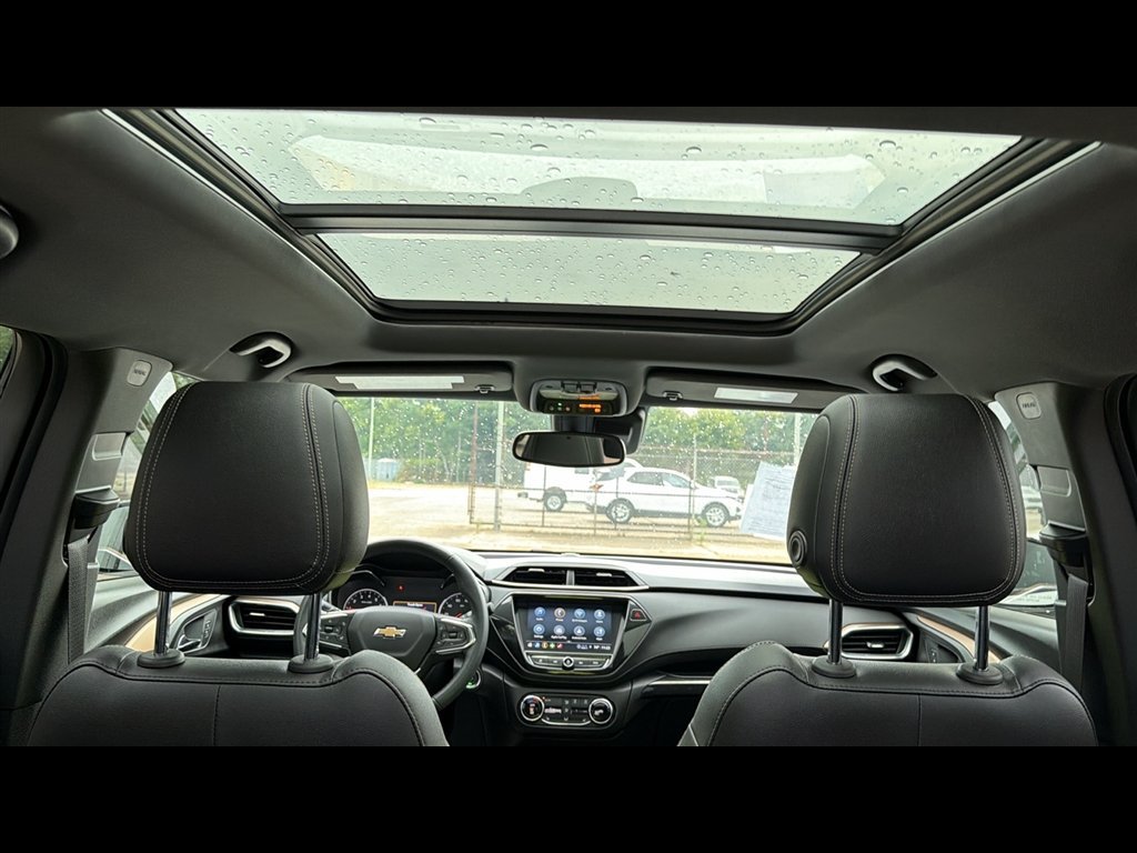 Used 2023 Chevrolet TrailBlazer ACTIV w/ Sun and Liftgate Package AWD/4WD image 28