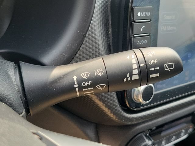Used 2021 Nissan Kicks SV FWD image 14