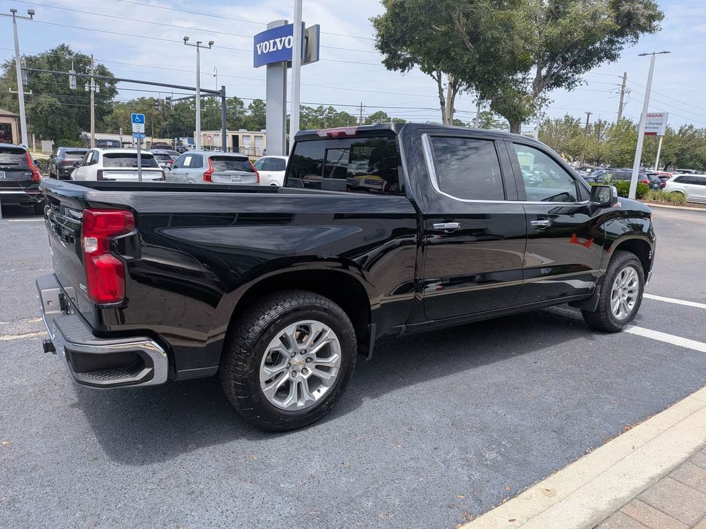 Used 2025 Chevrolet Silverado 1500 LTZ w/ Technology Package AWD/4WD image 5