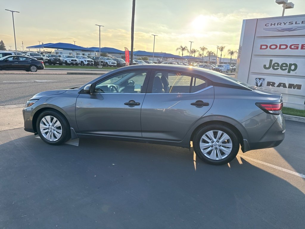 Used 2024 Nissan Sentra S image 9