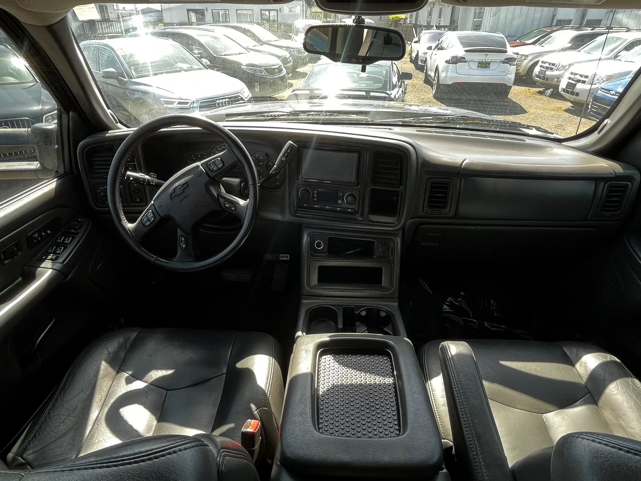 Used 2005 Chevrolet Silverado 2500 LT w/ Heavy-Duty Power Package AWD/4WD image 12