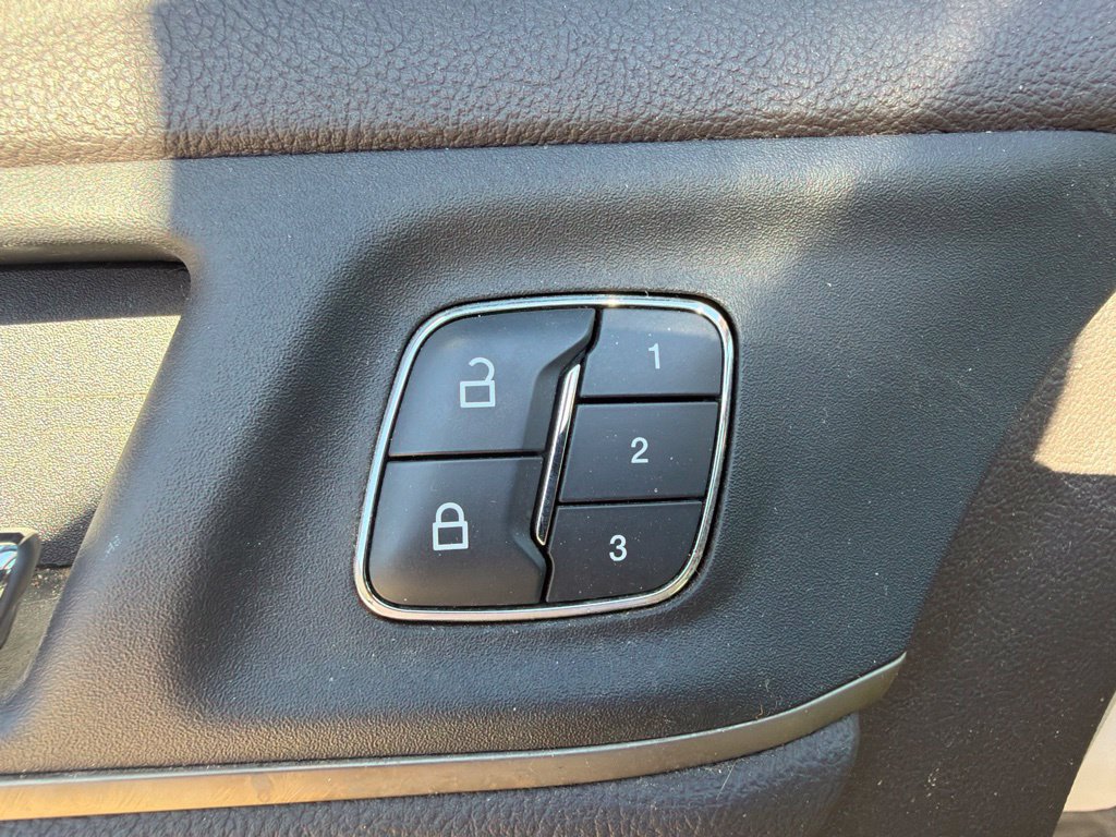 Used 2019 Lincoln MKC Reserve w/ MKC Climate Package FWD image 21