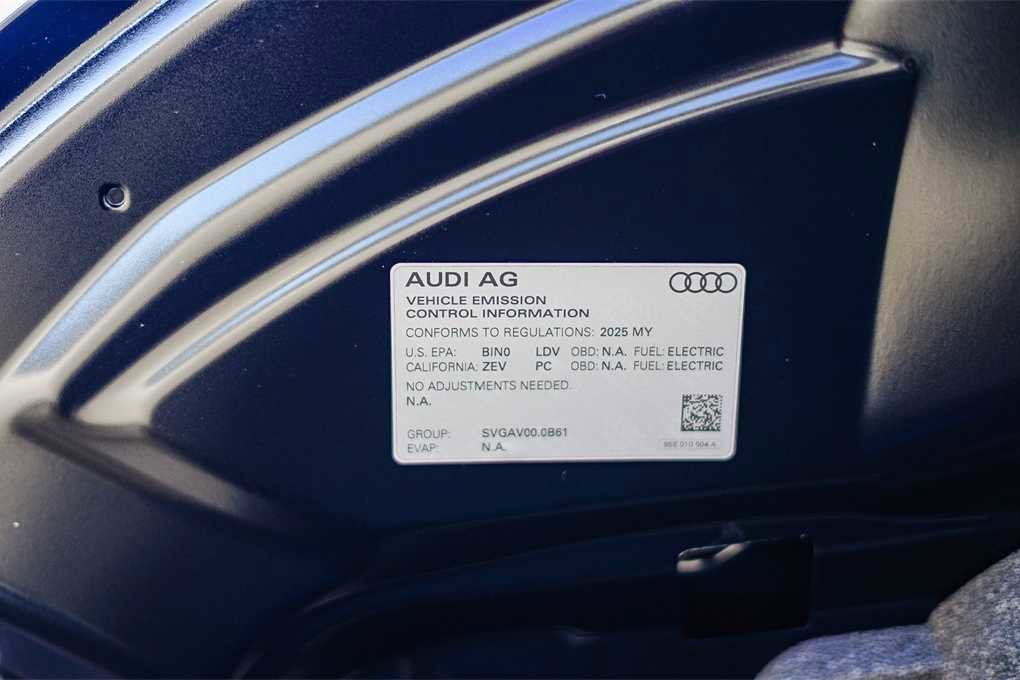 New 2025 Audi A6 e-tron Premium image 29