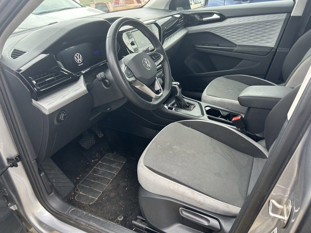 Used 2024 Volkswagen Taos S image 4