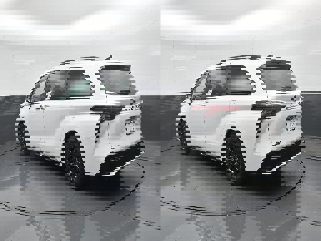New 2025 Toyota Sienna XSE w/ XSE Premium Package image 8