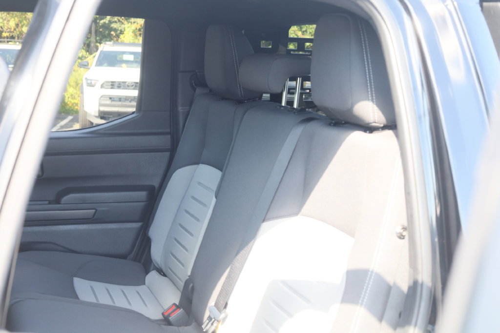 Used 2025 Toyota Tacoma TRD Sport AWD/4WD image 21