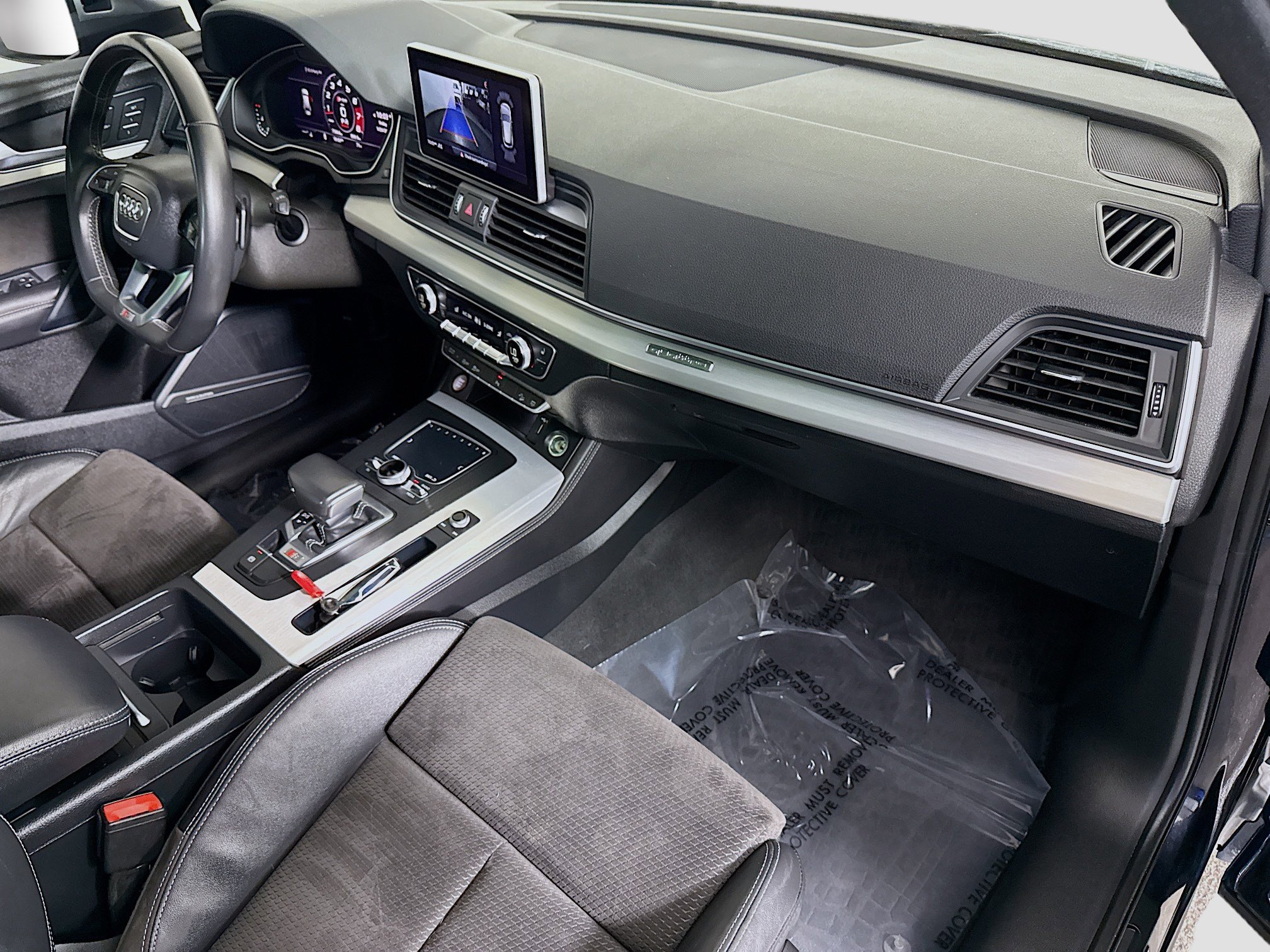 Used 2020 Audi SQ5 Premium Plus w/ Premium Plus Package image 30