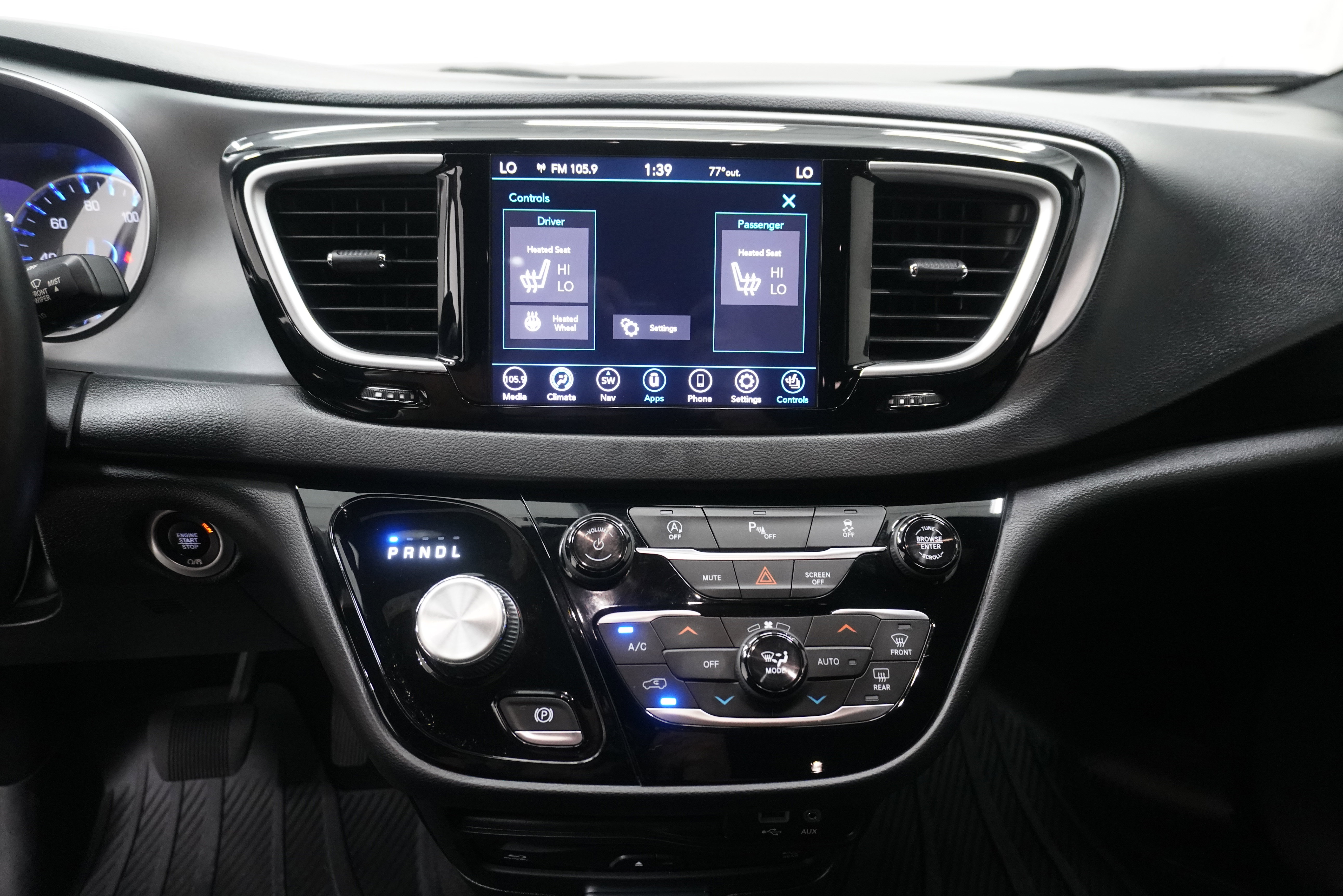 Used 2020 Chrysler Pacifica Touring-L Plus image 22