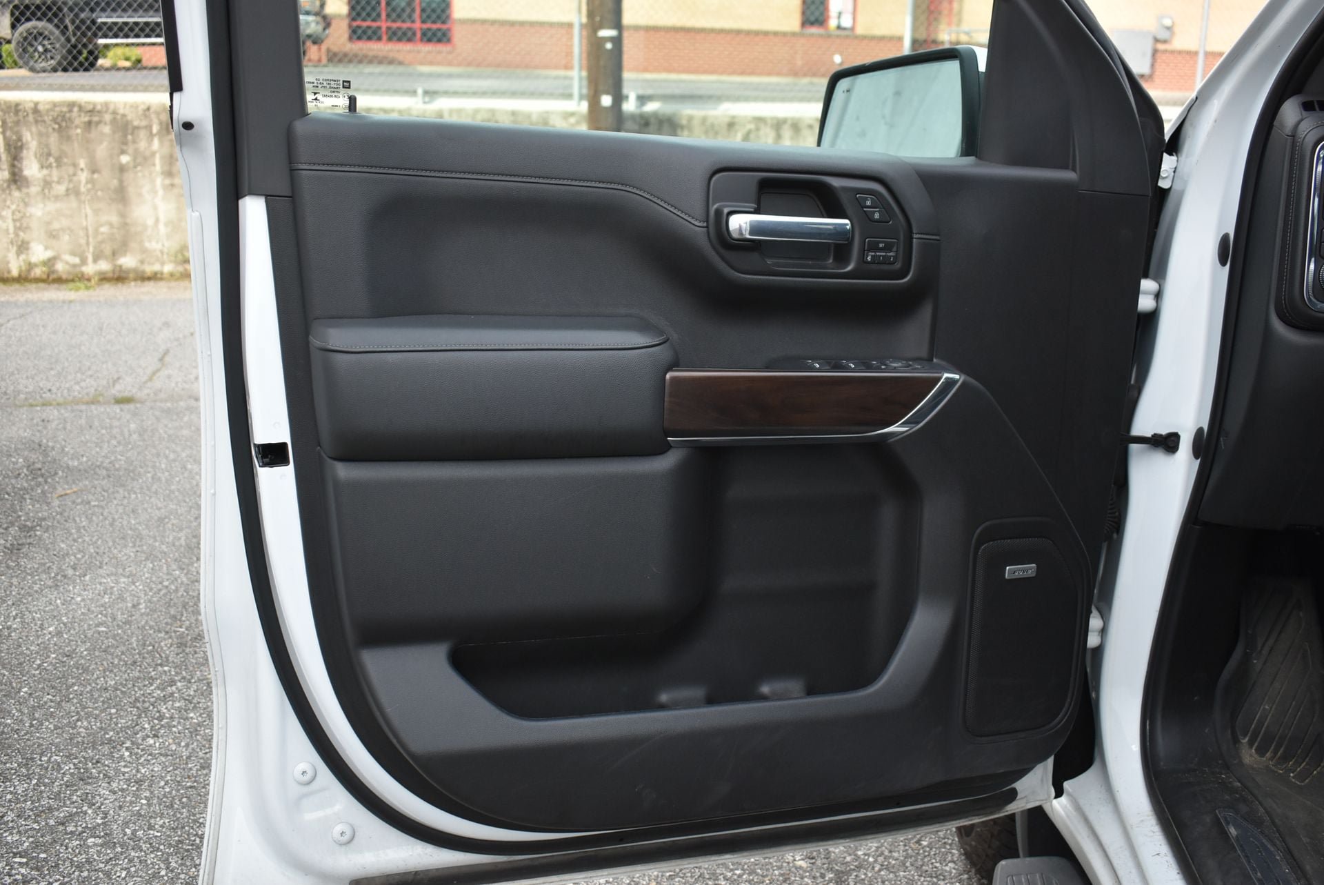 Used 2020 GMC Sierra 1500 SLT w/ SLT Premium Plus Package AWD/4WD image 11
