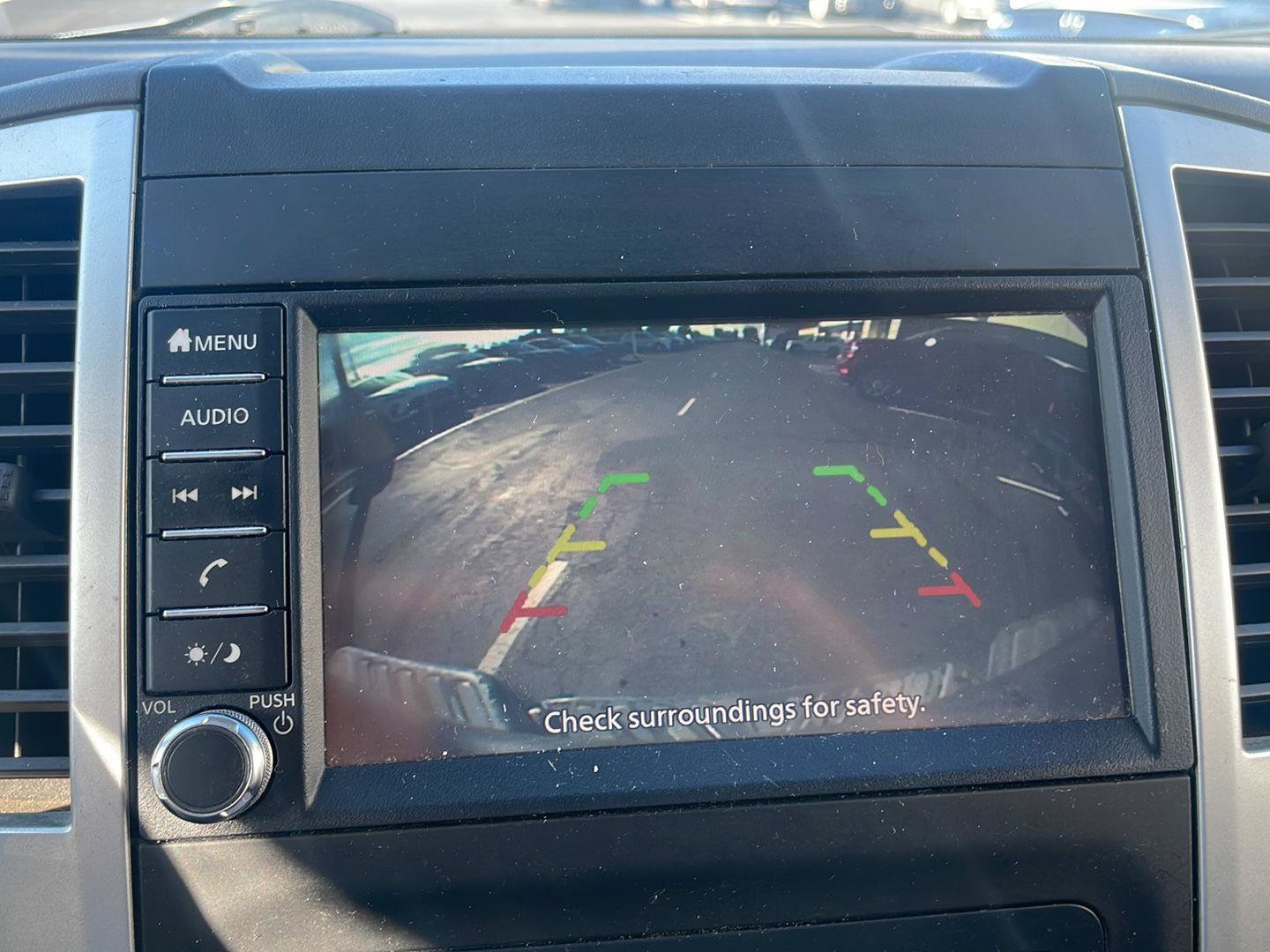 Used 2019 Nissan Frontier SV image 8