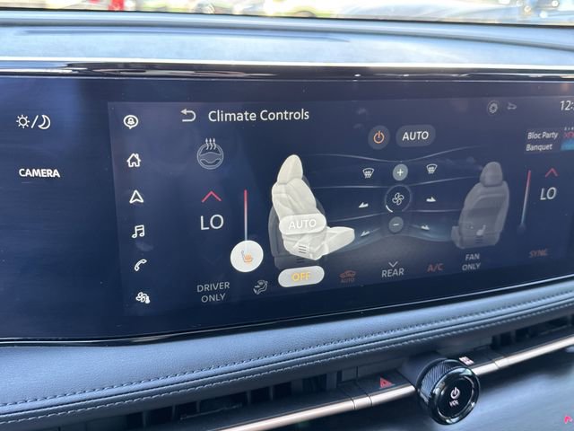 Used 2024 Nissan Ariya FWD image 32