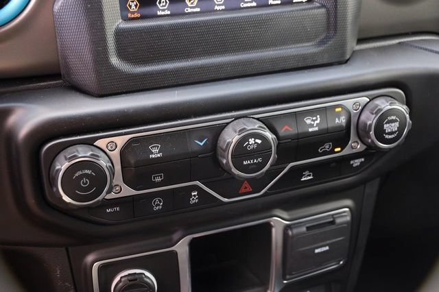 Used 2023 Jeep Gladiator Sport w/ Off Road Group AWD/4WD image 18